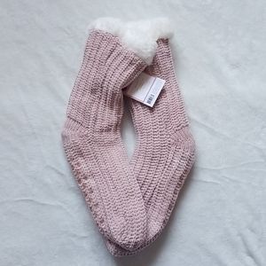 NWT-Slipper booties